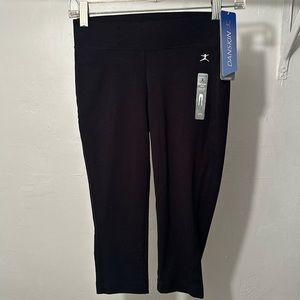 NWT Danskin Black Capri Crop Leggings Womens Size XS 0-2 NEW WITH TAGS